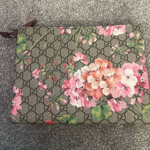 Gucci bloom clutch